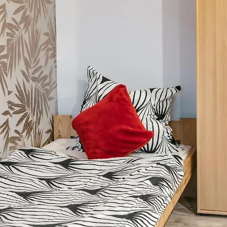 Palacyk Lesny ベッド・アンド・ブレックファスト Lacza