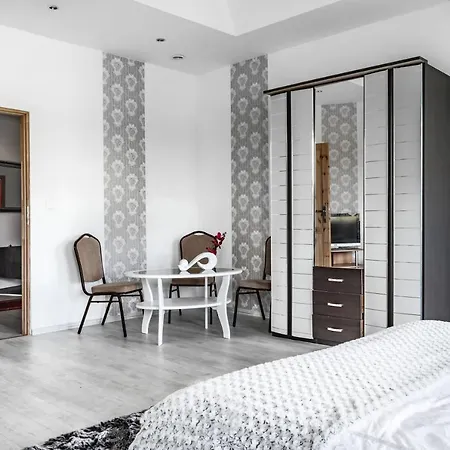 Palacyk Lesny Bed & Breakfast