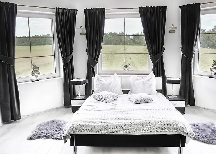 ベッド・アンド・ブレックファスト Palacyk Lesny