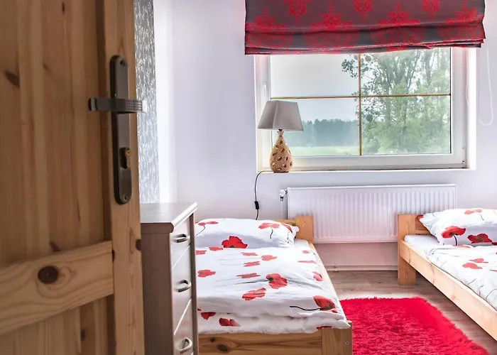 ベッド・アンド・ブレックファスト Palacyk Lesny Lacza