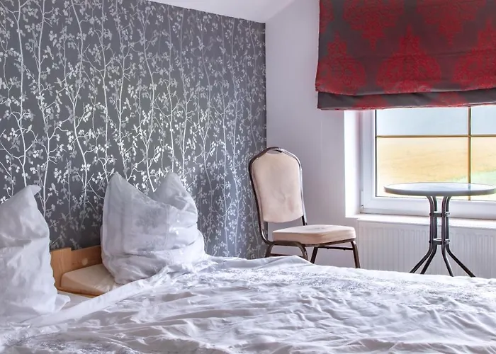 ベッド・アンド・ブレックファスト Palacyk Lesny Lacza