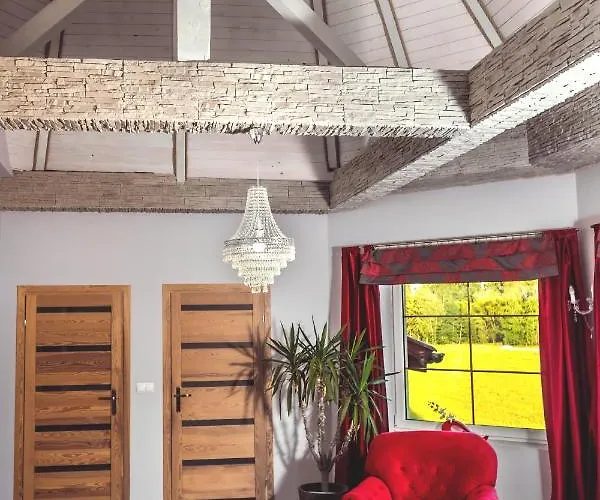 Palacyk Lesny * Lacza